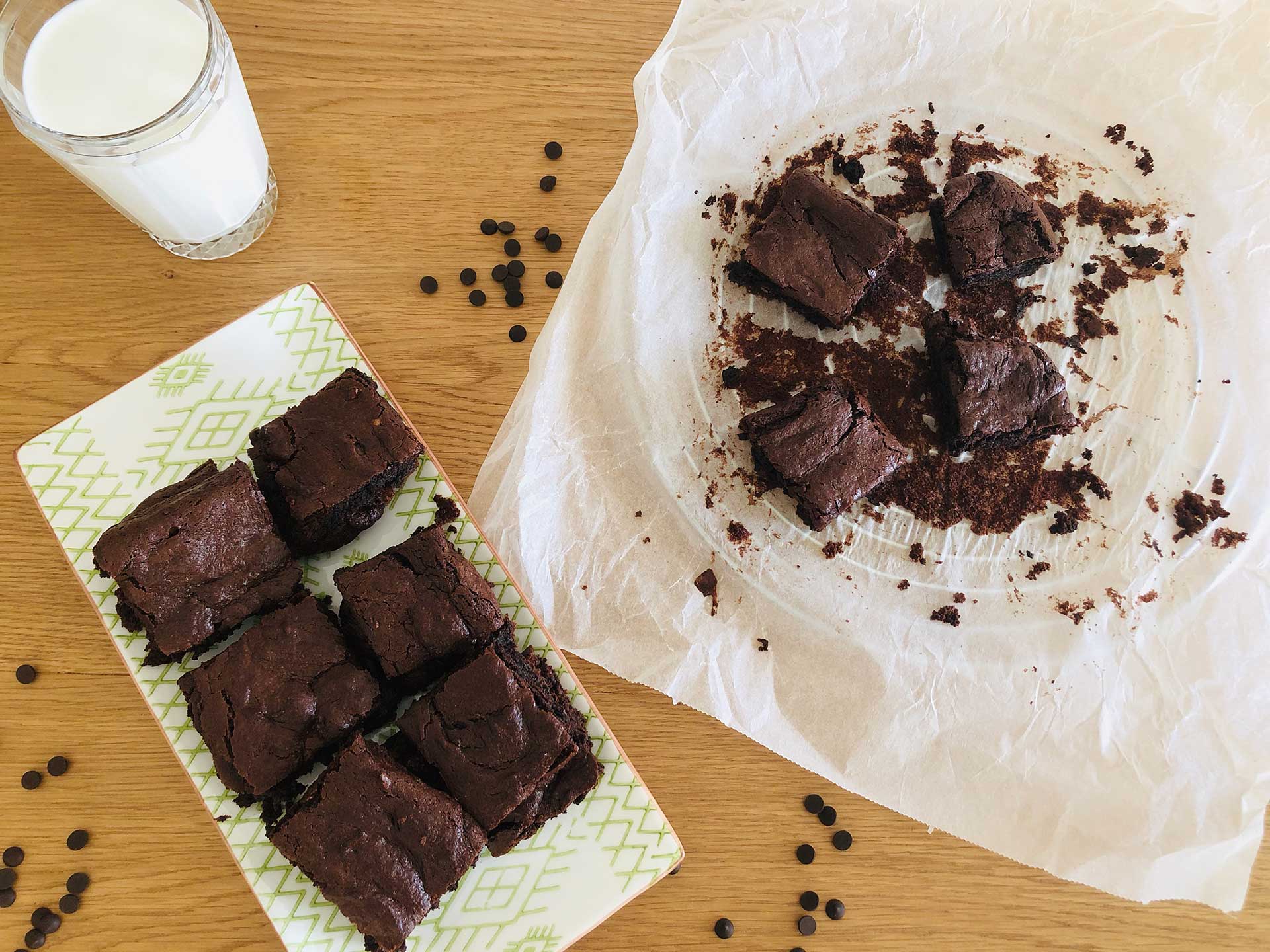 Almond_Butter_Brownies_Plate_Milk_Rack_From_Top.jpg