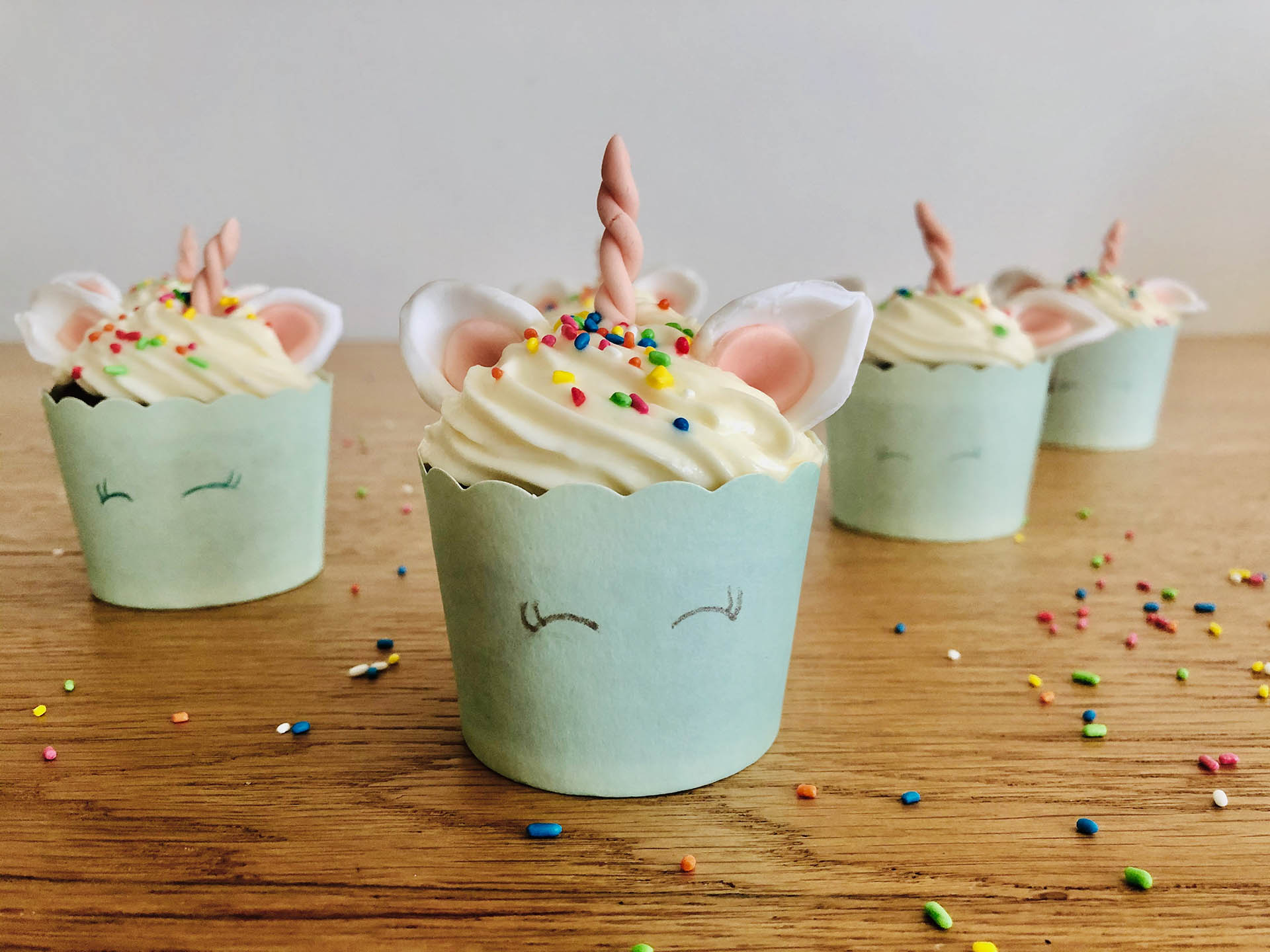 Unicorn_Cupcakes_All.jpg