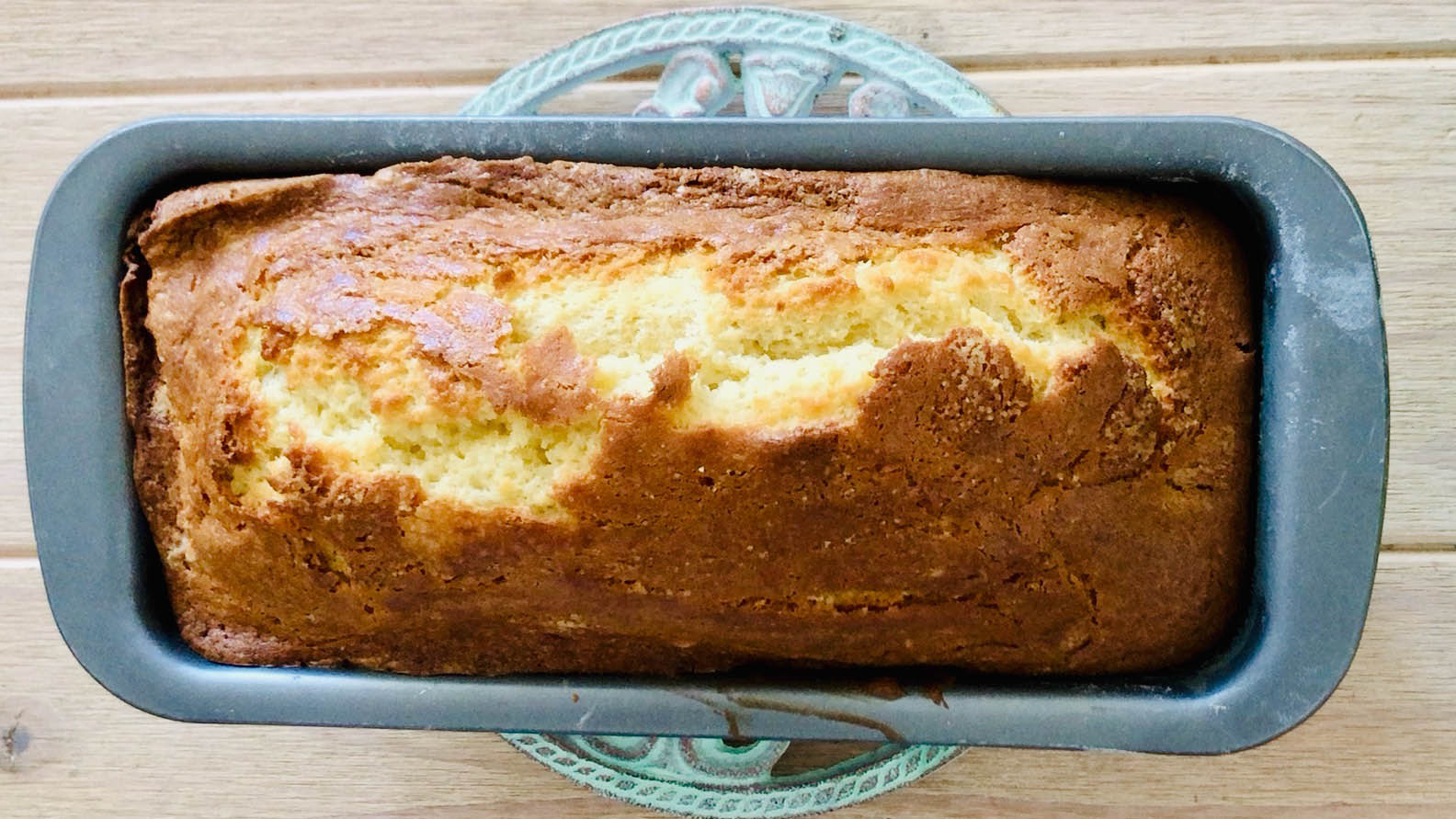 Lemon_Bread_Baked.jpg