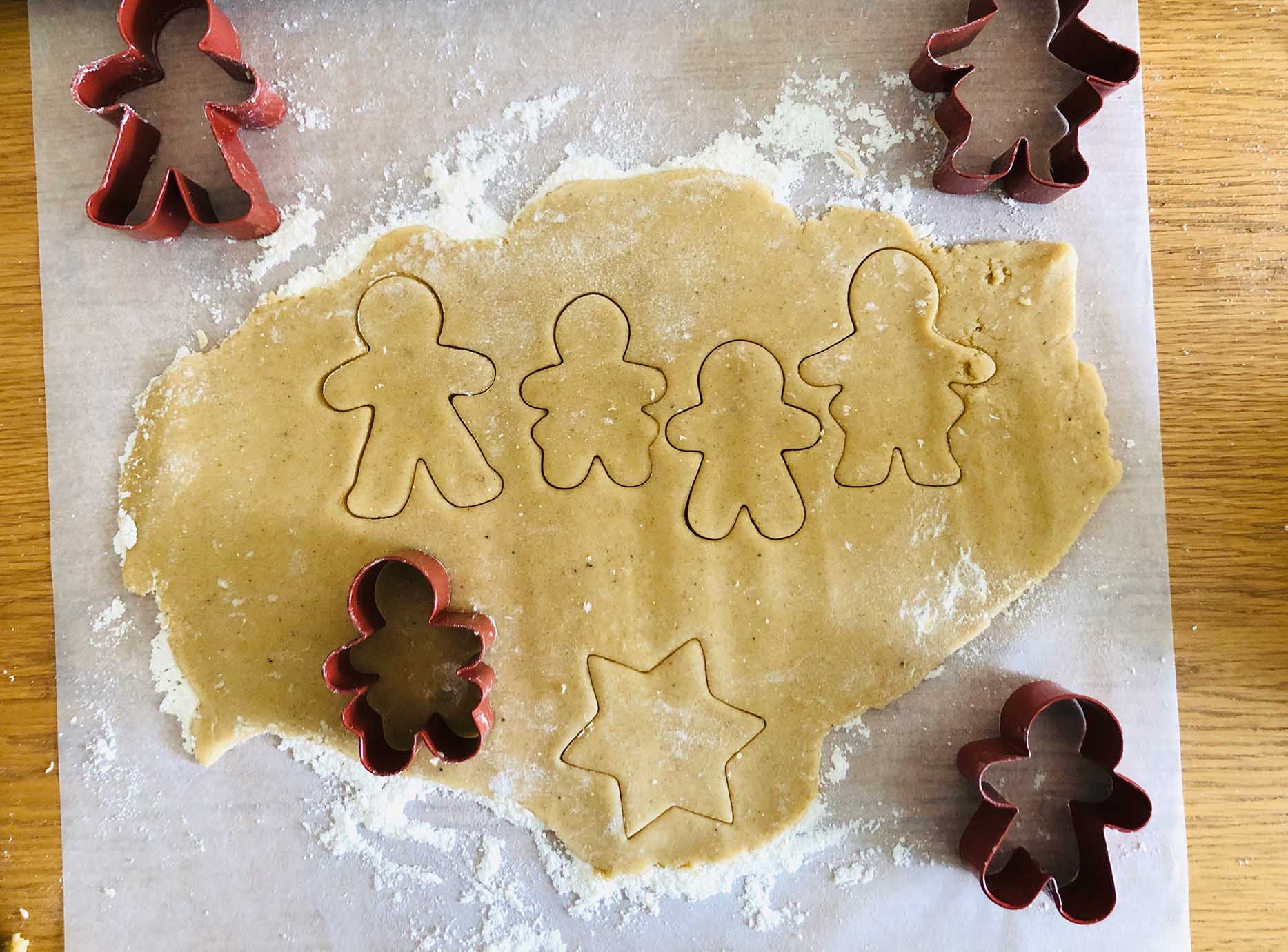 Gingerbread_Cookies_Cutting_Cookies.jpg