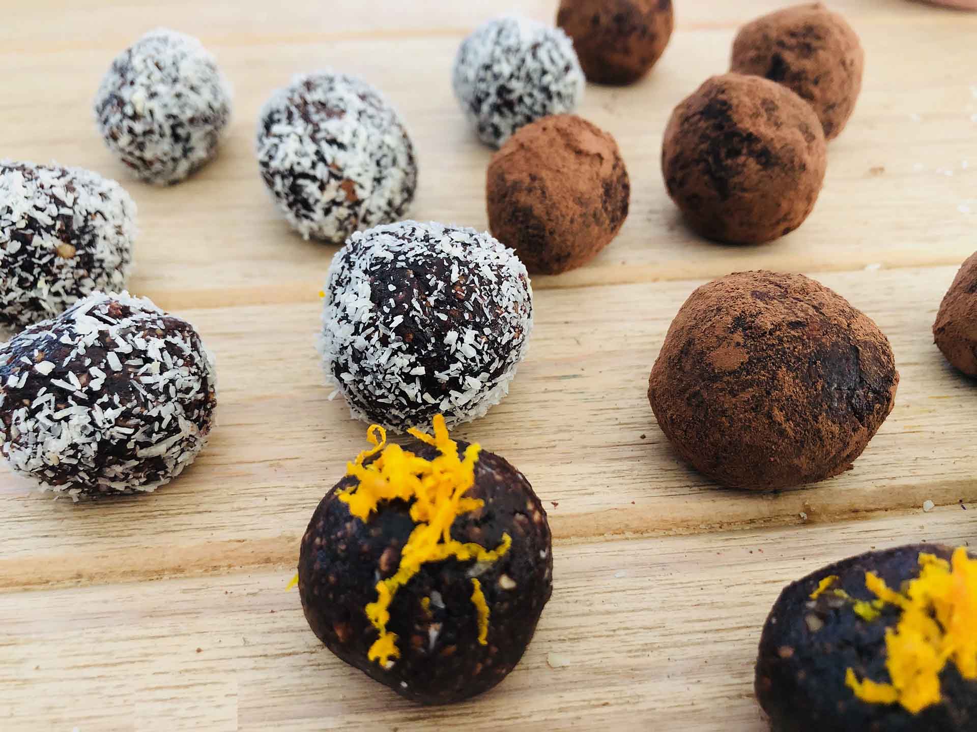 Energy_Balls_Front_All_On_Table.jpg