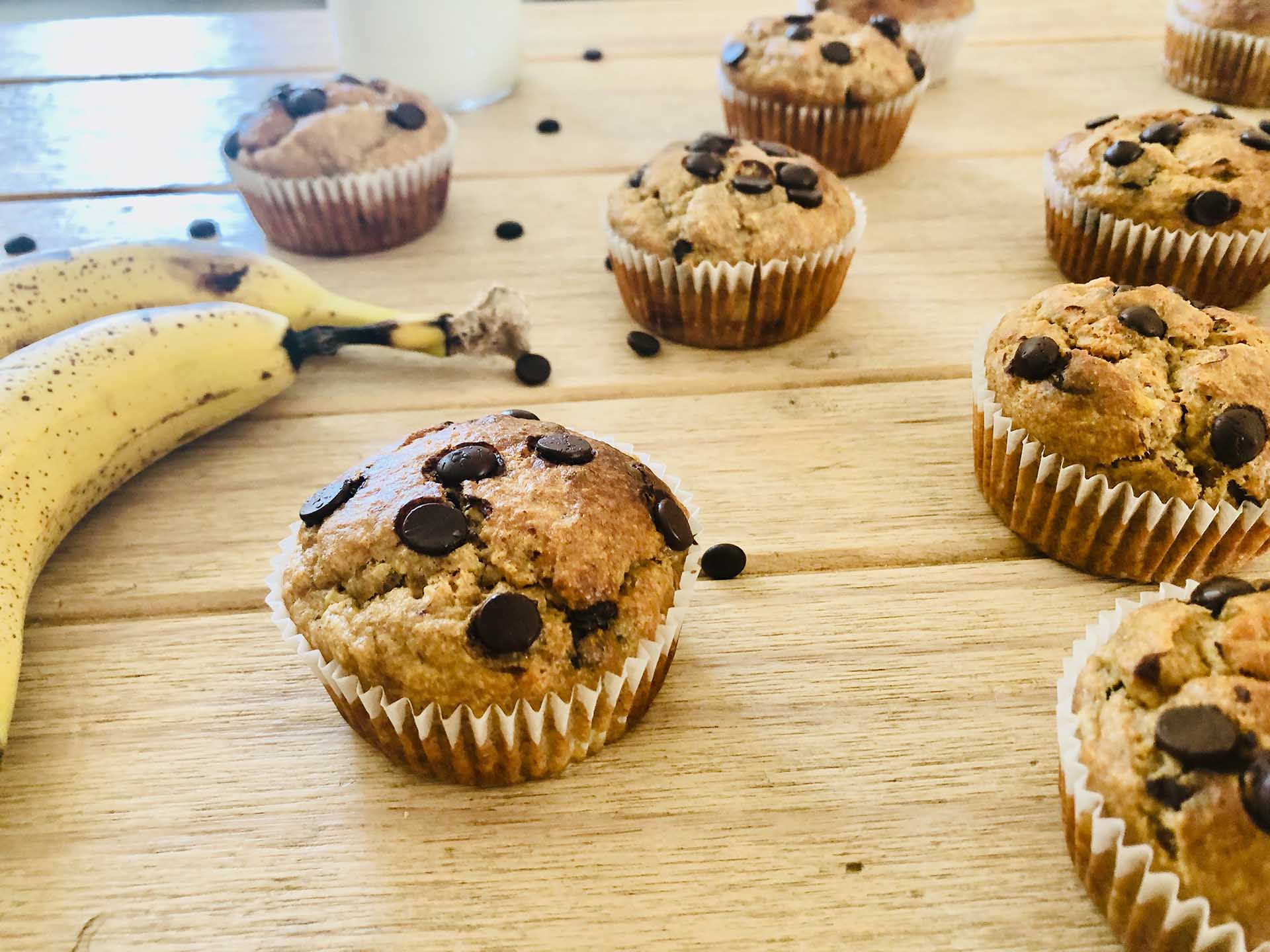 Healthy_Banana_Peanutbutter_Muffins_All_From_Front_Side.jpg