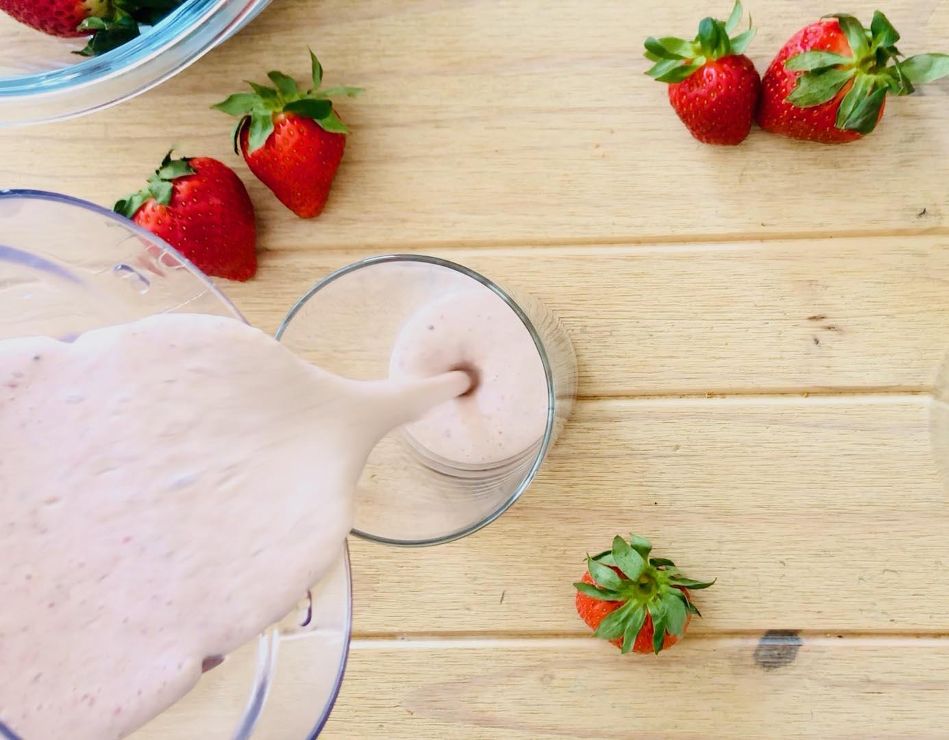 Strawberry_Smoothie_Serving.jpg