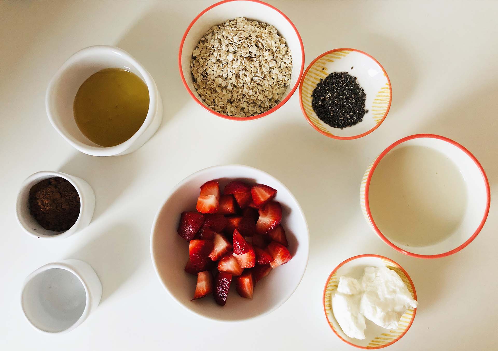 Strawberry_Chocolate_Oats_Ingredients.jpg