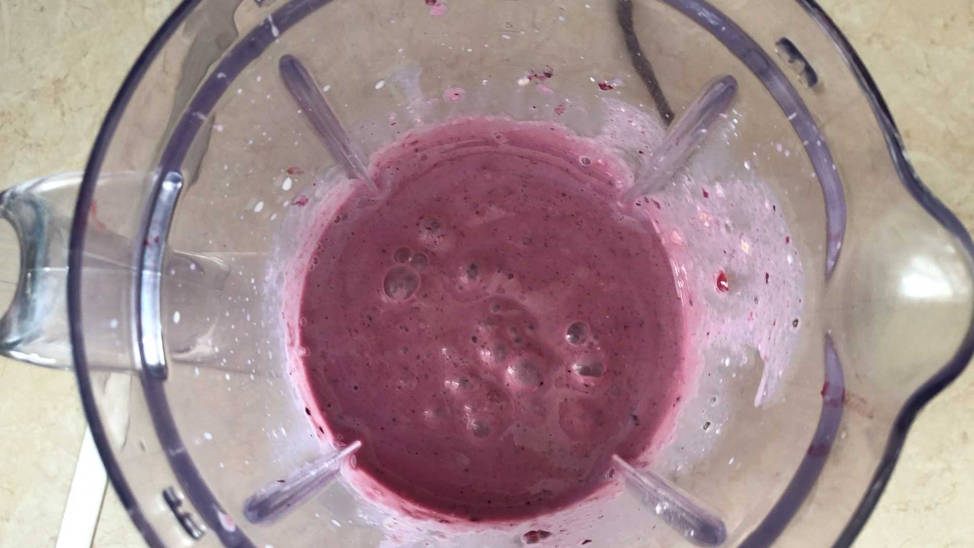 Mixed_Berry_Oat_Smoothie_Bleded.jpg