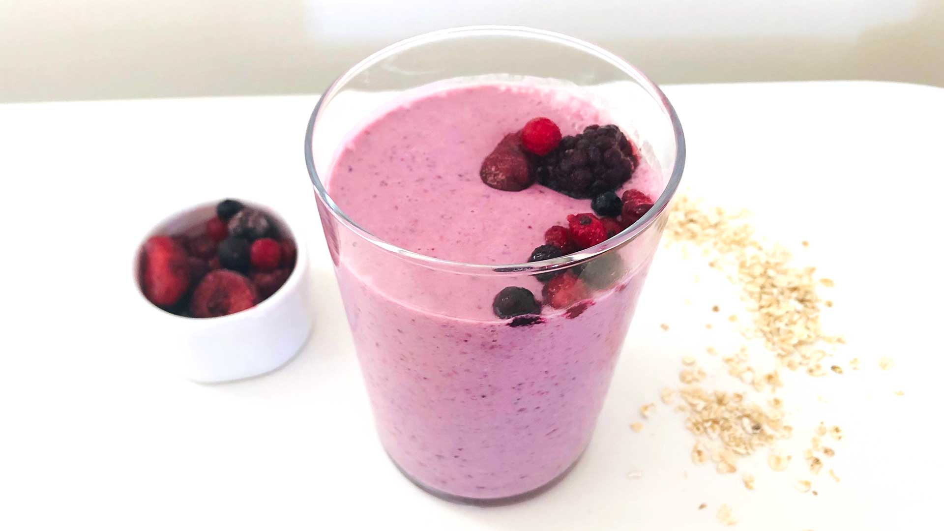 Mixed_Berry_Smoothie_Served.jpg
