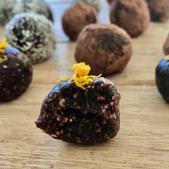 Energy Balls with Dates, Cocoa and Orange